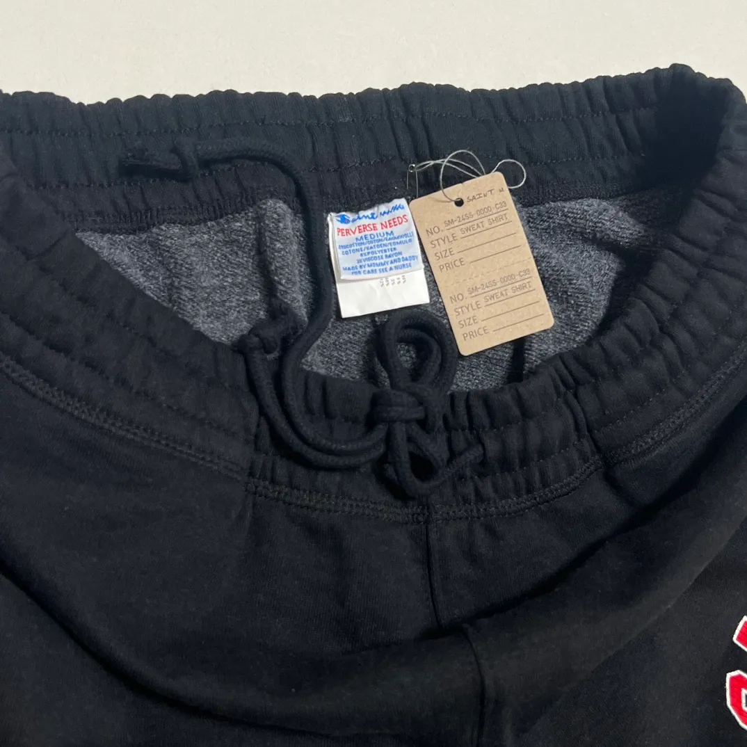 SAINT MICHAEL ARCH SAINT SET PANTS/BLACK The latest SAINT LOGO sweatpants, washed black/gray gray S-XL, custom woven and dyed, black surface and gray bottom fabric, same as the original version, original level straight cracking pulp, original cut and loose fit